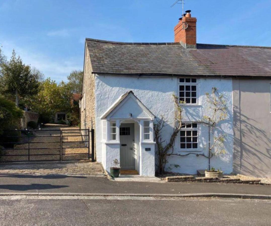 Cosy Two Bedrooom Cottage Set In A Dorset Village Sturminster Newton Exterior foto