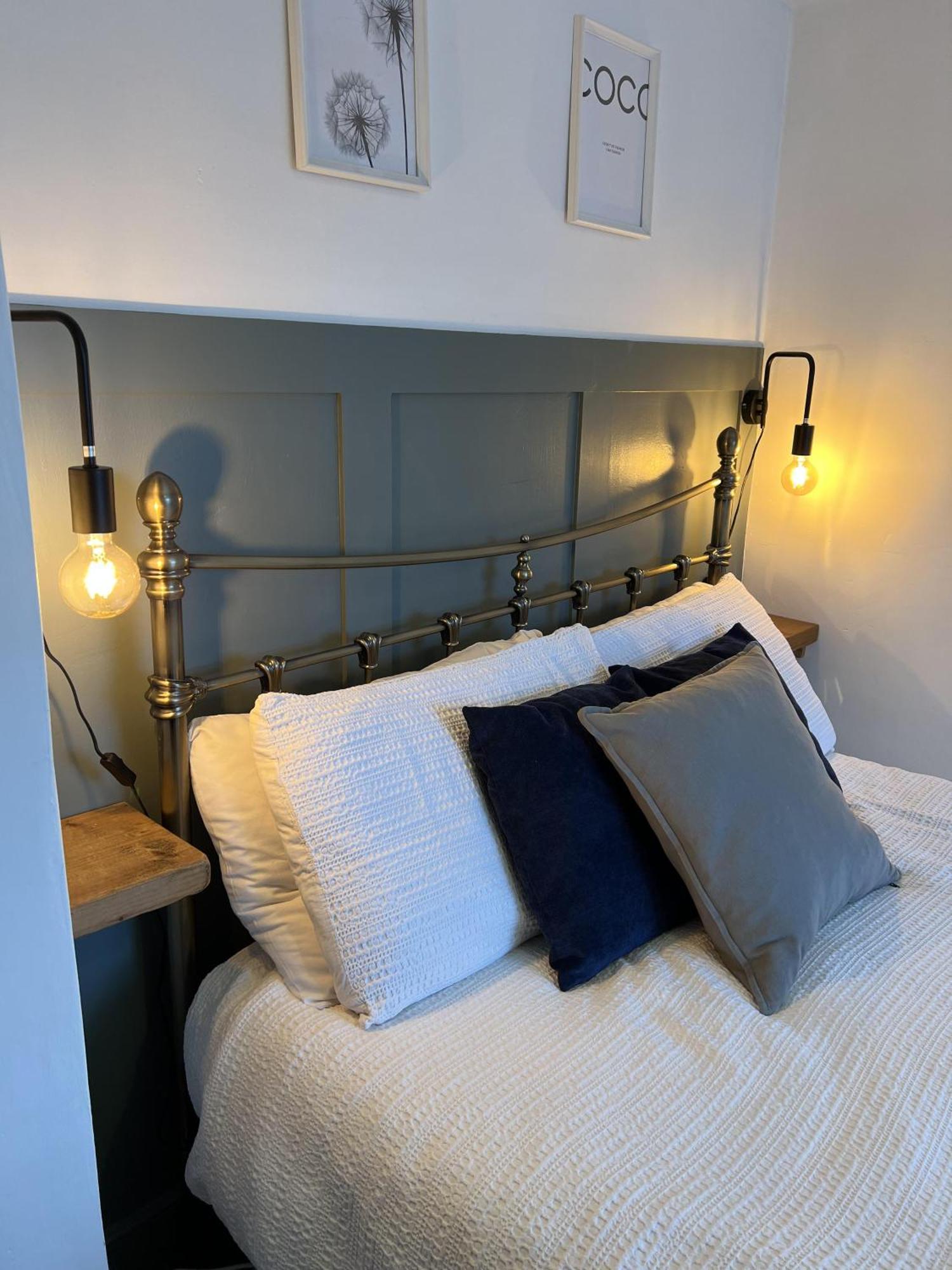 Cosy Two Bedrooom Cottage Set In A Dorset Village Sturminster Newton Exterior foto